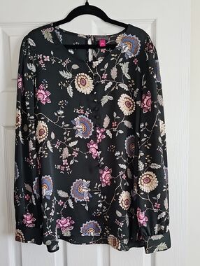 Vince Camuto Black Floral Button-Front Long Sleeve Blouse